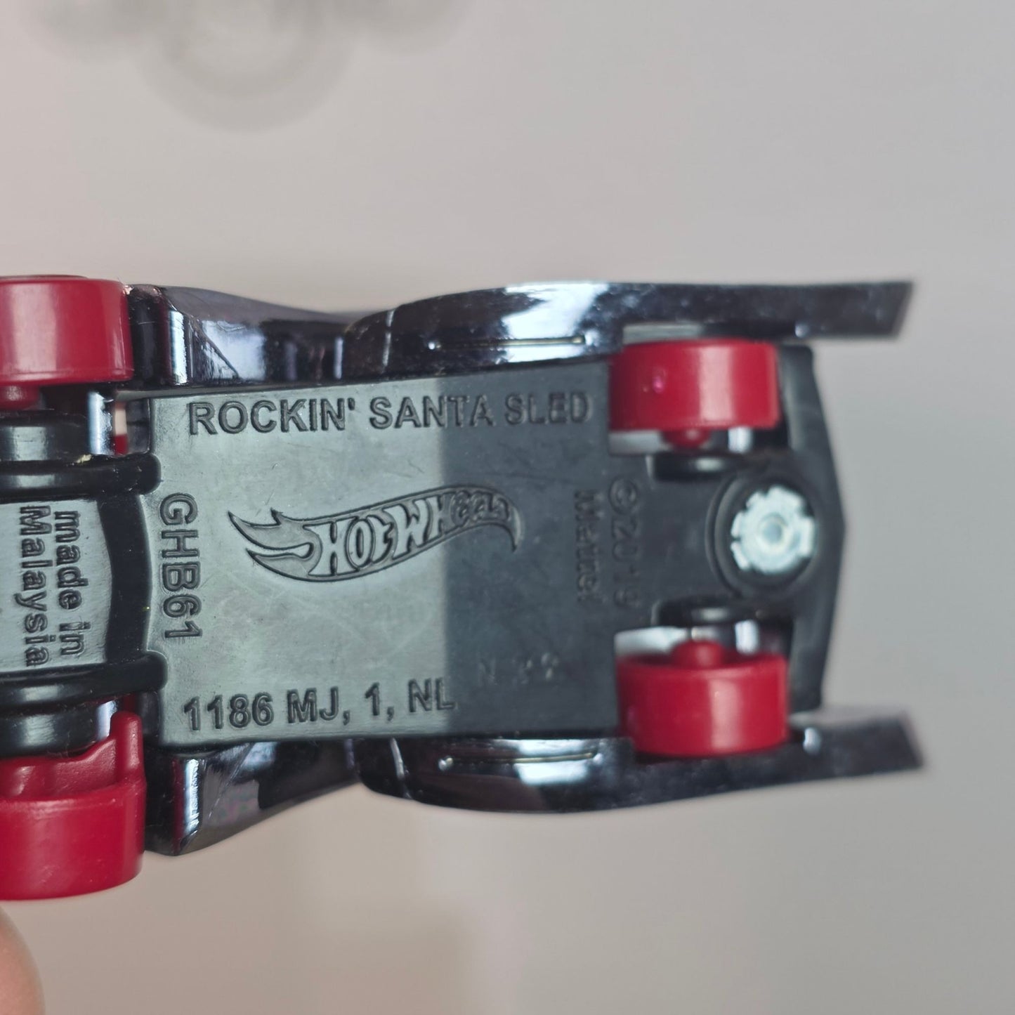 🎅 HO HO HO! MINT 2021 Hot Wheels Rockin' Santa Sled #047 Holiday