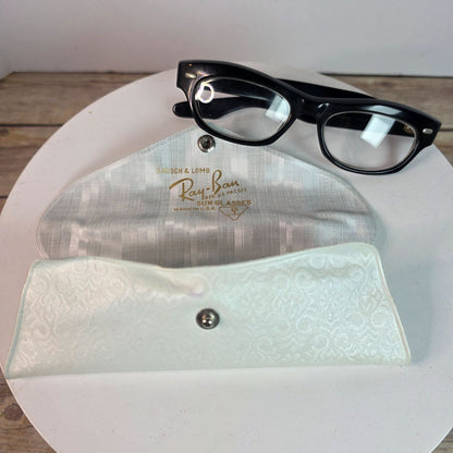 Swank 1960s Vintage Sunglasses With Case Black Frame 44-19 Made In Italy