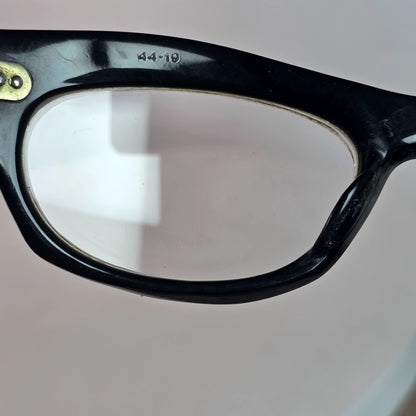 Swank 1960s Vintage Sunglasses With Case Black Frame 44-19 Made In Italy