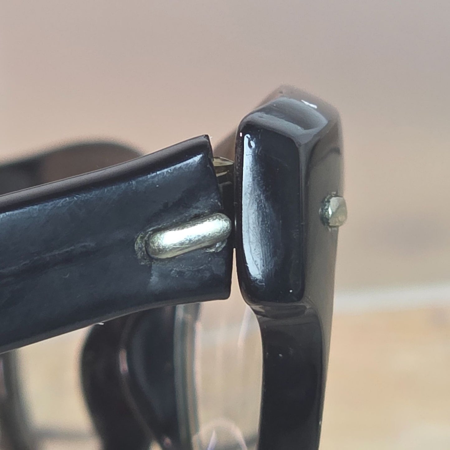 Swank 1960s Vintage Sunglasses With Case Black Frame 44-19 Made In Italy