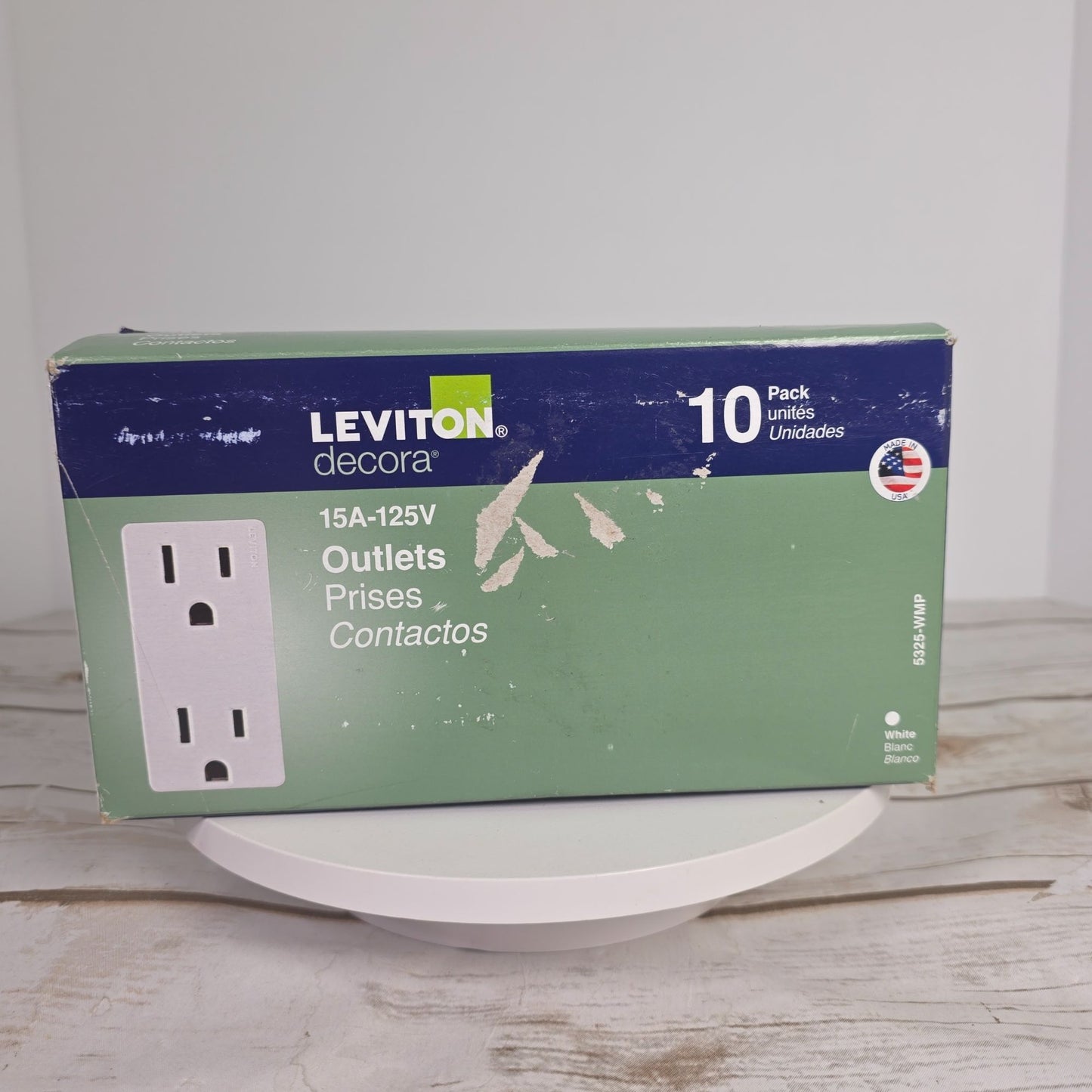 Leviton Decora 15A-125V Duplex Outlets 10 Pack White Indoor Use Made In USA