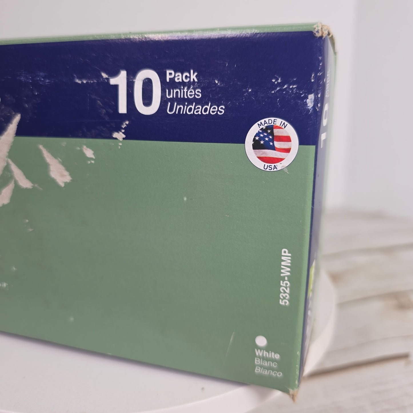 Leviton Decora 15A-125V Duplex Outlets 10 Pack White Indoor Use Made In USA