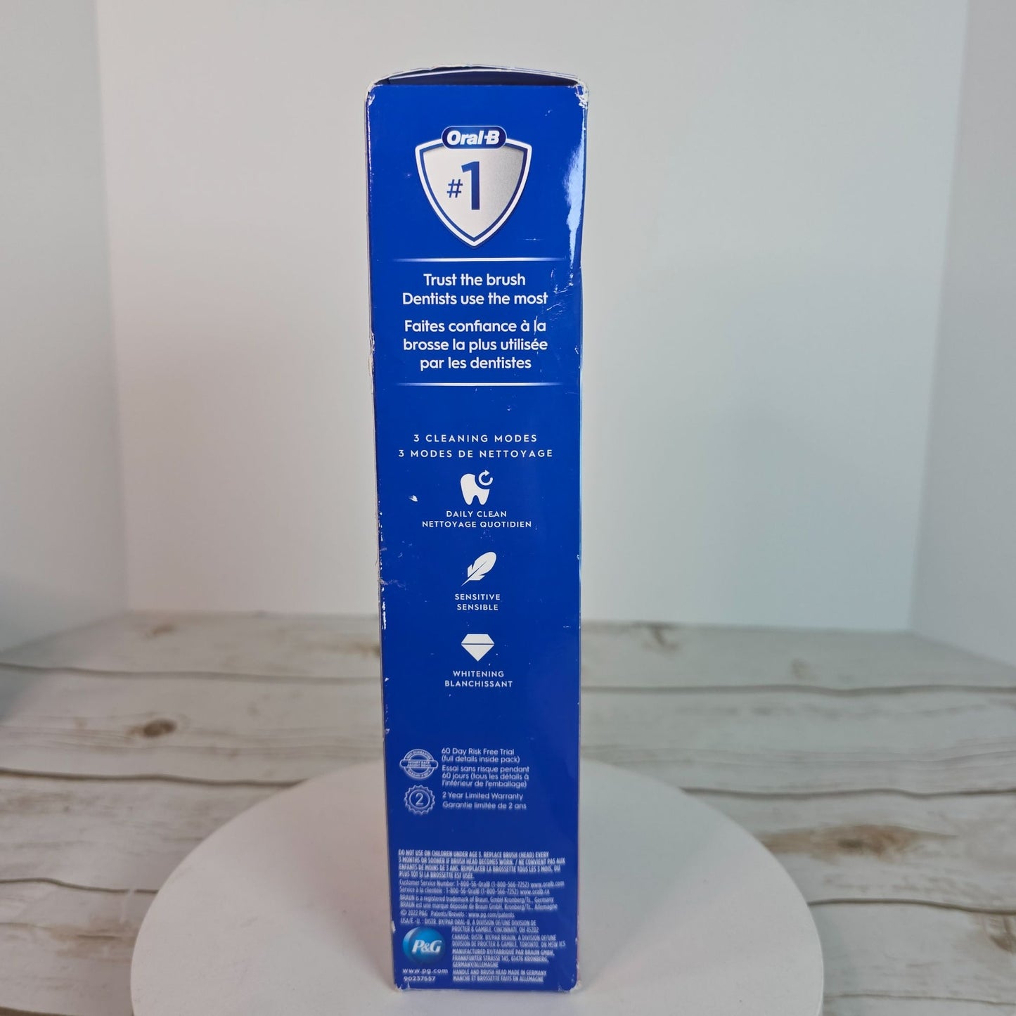 Oral-B Pro 1000 Rechargeable Toothbrush With Pressure Sensor & 3 Modes NIB