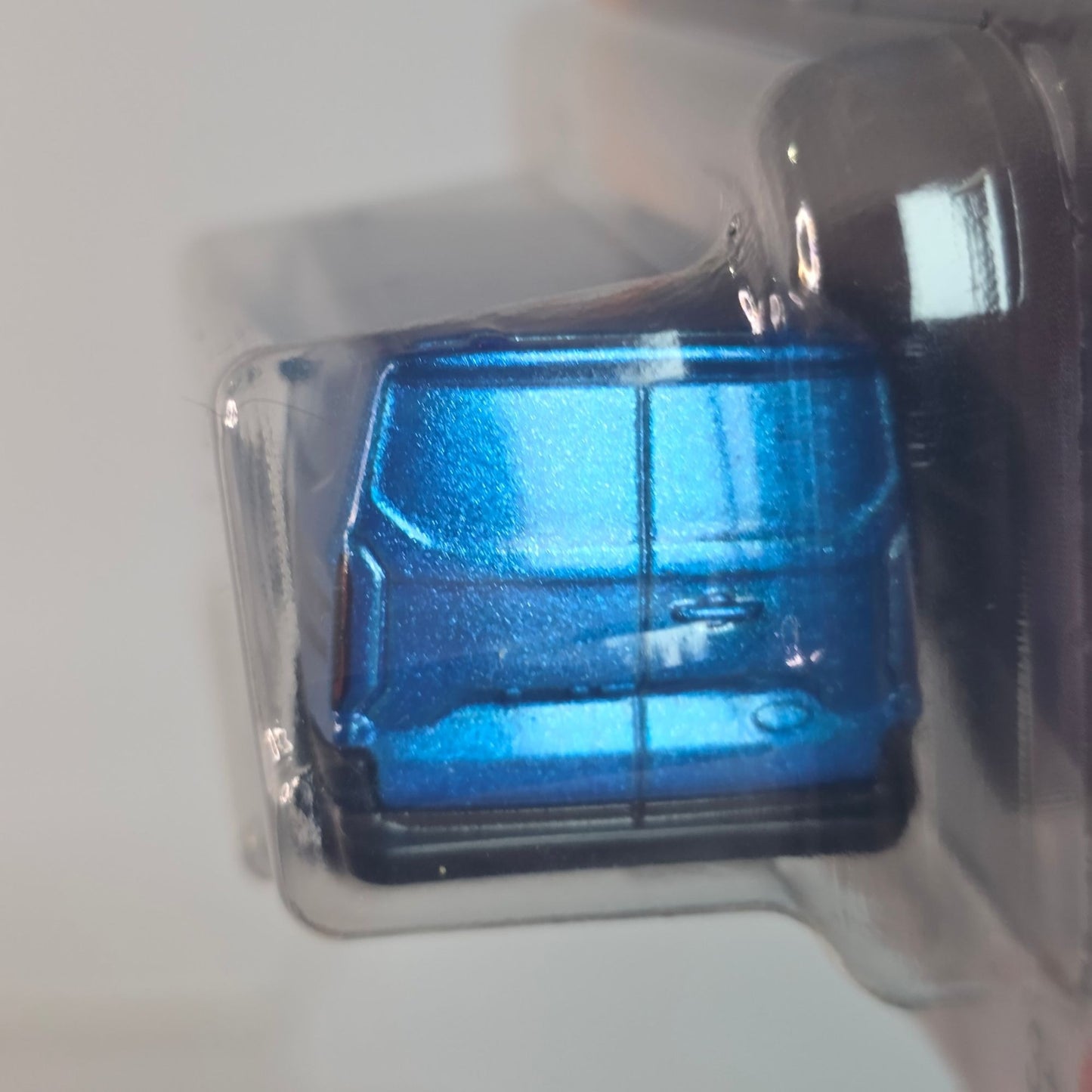 Matchbox 2023 Ford E-Transit Custom Blue