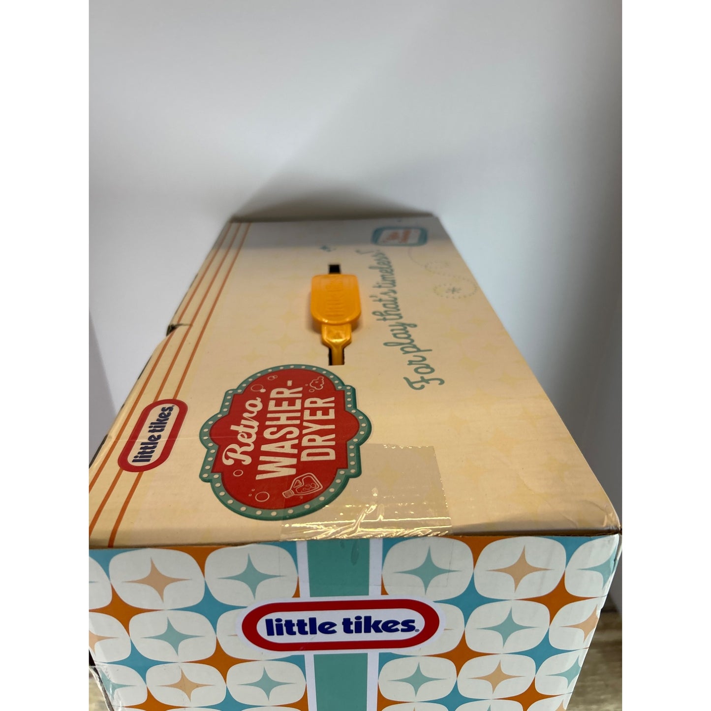 Little Tikes Retro 50s Inspired Washer Dryer Playset With 7 Accessories & Realistic Sounds