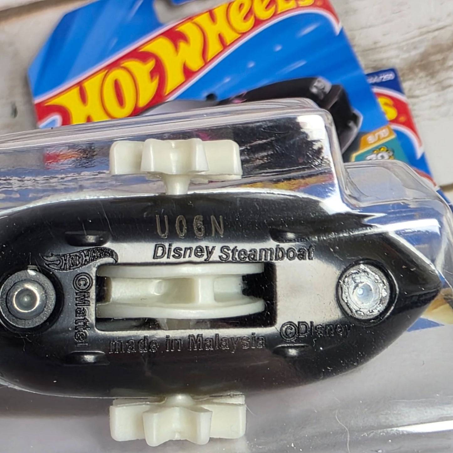 Hot Wheels Disney Mickey Mouse Steamboat Die-Cast Toy Car 166/250 Collectible