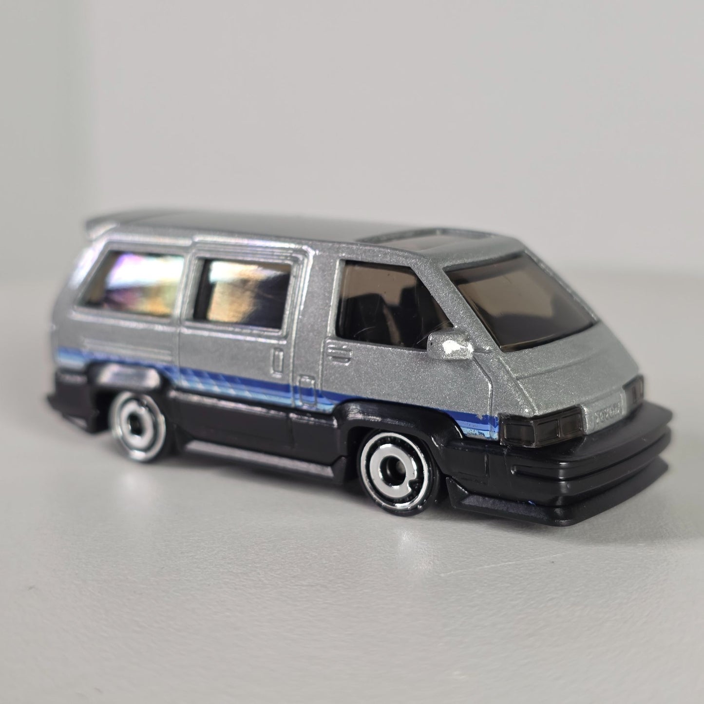 2021 Hot Wheels 86 Toyota Van Grey/Blue