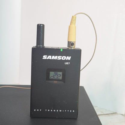 Samson Synth Seven UHF Wireless Earset System With SE10 Microphone & UB7 Beltpack Transmitter For Clear Professional Audio