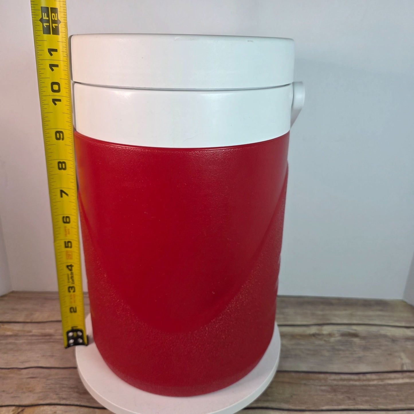 Coleman Insulated Red & White Water Jug 1 Gallon With Spout & Handle
