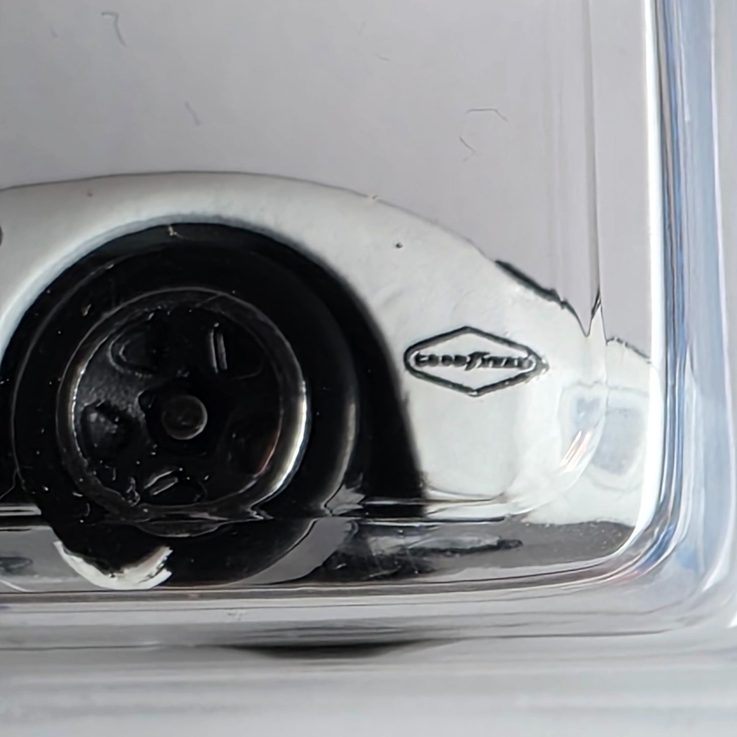 Hot Wheels Factory Fresh Ford GT40 White Die-Cast Car 1:64 Scale Collectible Model