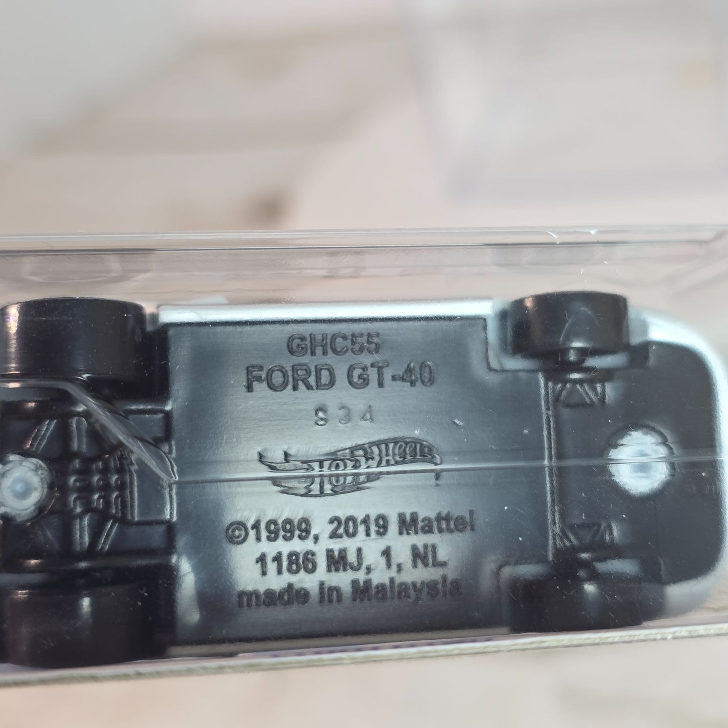 Hot Wheels Factory Fresh Ford GT40 White Die-Cast Car 1:64 Scale Collectible Model