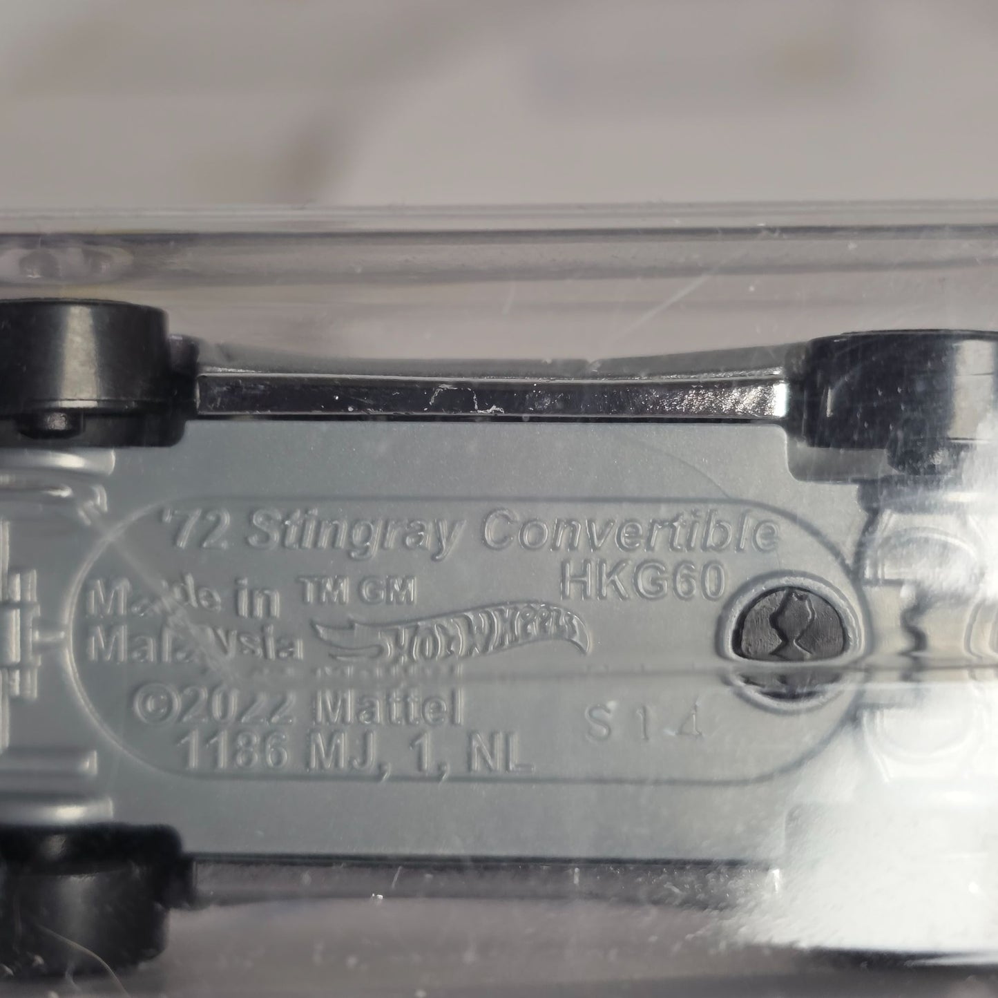 Hot Wheels 72 Stingray Convertible Model 132/250