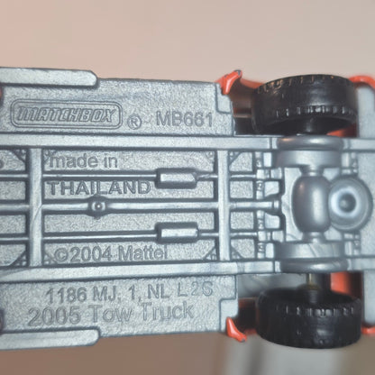 Matchbox 2005 Tow Truck MBX Series Diecast Model