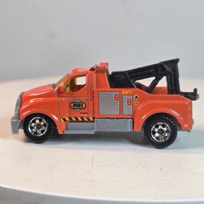 Matchbox 2005 Tow Truck MBX Series Diecast Model