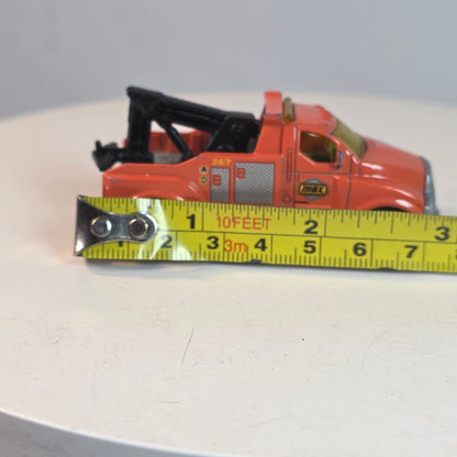 Matchbox 2005 Tow Truck MBX Series Diecast Model
