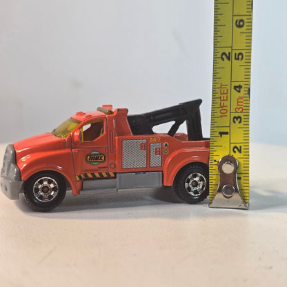 Matchbox 2005 Tow Truck MBX Series Diecast Model