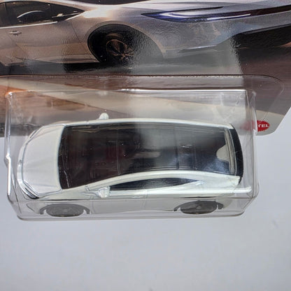 2023 Matchbox Toyota Prius Prime Diecast Car 102/125 White 1:64 Scale Mattel Official Licensed Product