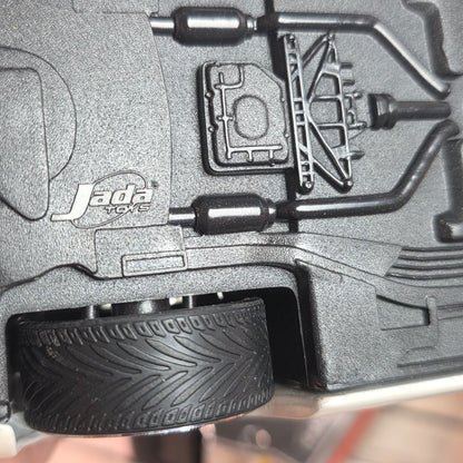 2006 Dodge Magnum Pearl White 1/24 Jada Dub City Kustoms Collectible Model Car