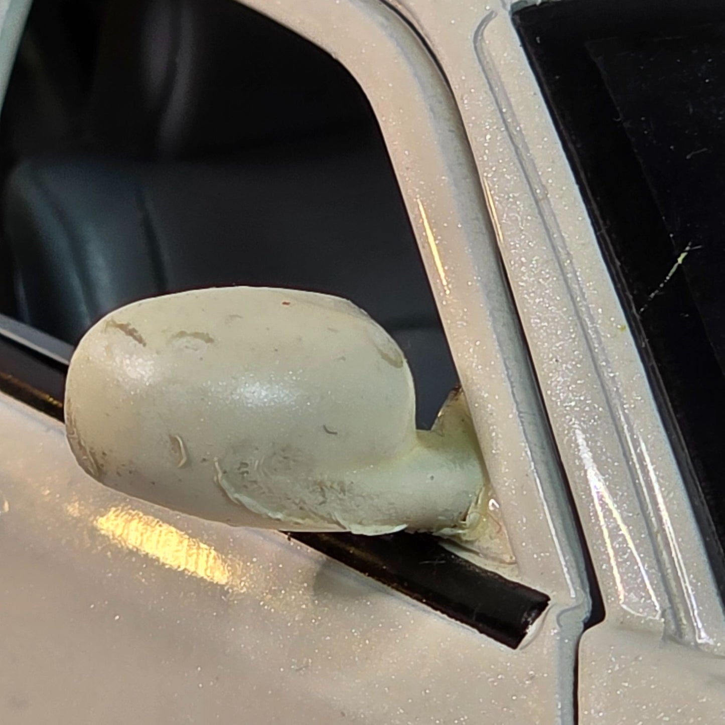 2006 Dodge Magnum Pearl White 1/24 Jada Dub City Kustoms Collectible Model Car