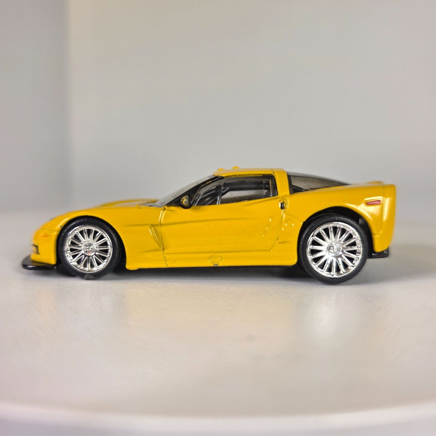Jada Toys 2005 Chevrolet Corvette Yellow Die-Cast Model Car