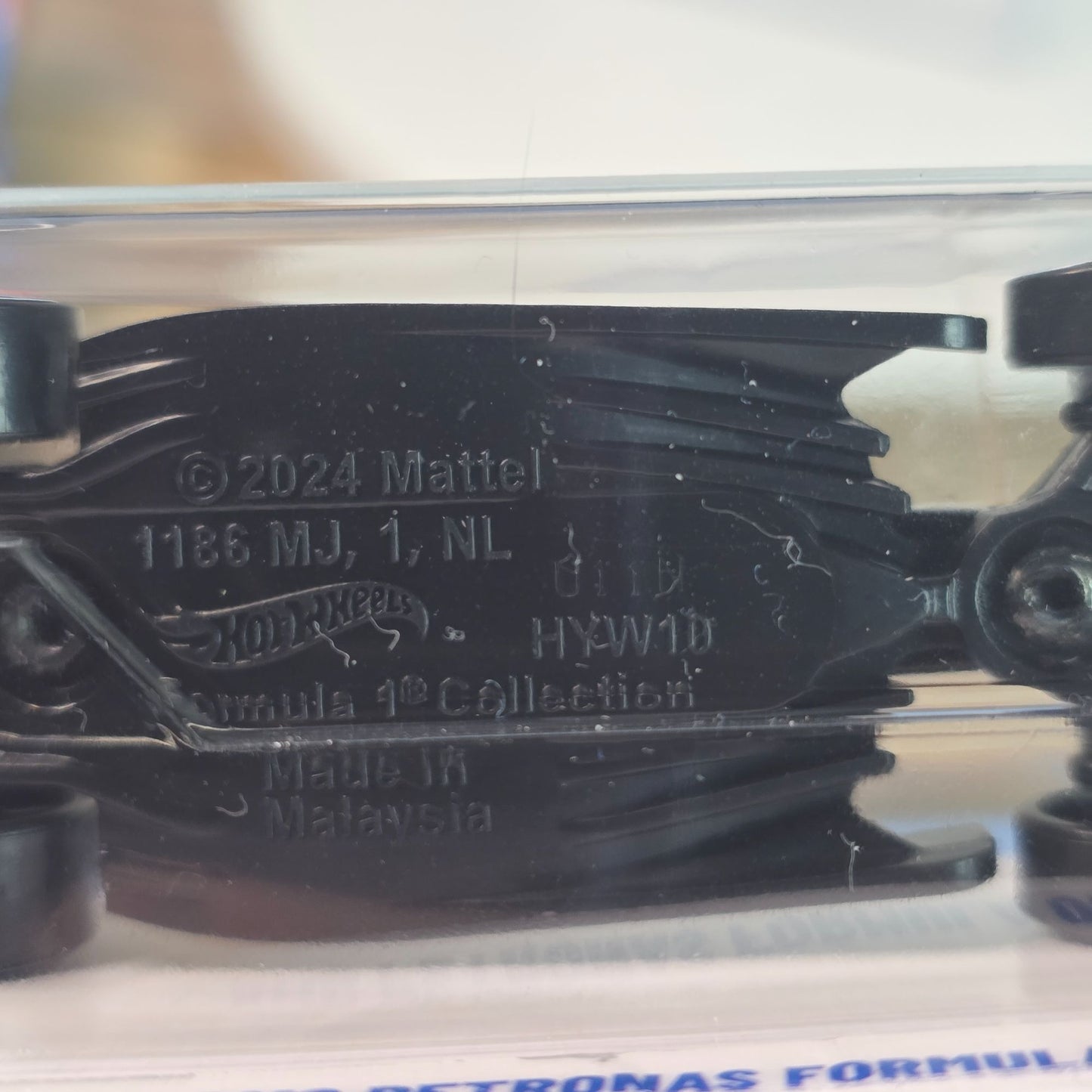 Hot Wheels Mercedes-AMG Petronas Formula One Team 1/5 Track Racers New 2025 Collectible Die-Cast Car