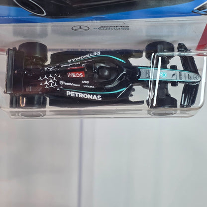 Hot Wheels Mercedes-AMG Petronas Formula One Team 1/5 Track Racers New 2025 Collectible Die-Cast Car