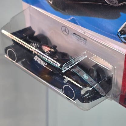 Hot Wheels Mercedes-AMG Petronas Formula One Team 1/5 Track Racers New 2025 Collectible Die-Cast Car