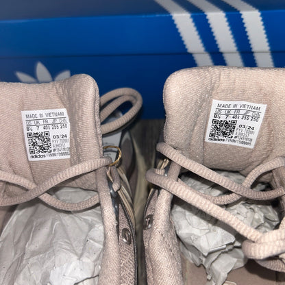 Adidas Womens Adistar Cushion Lace Up Sneakers - Beige & Brown - Size 8