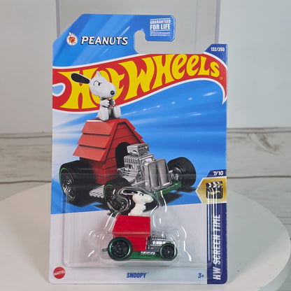 Hot Wheels Snoopy HW Screen Time Die-Cast Car
