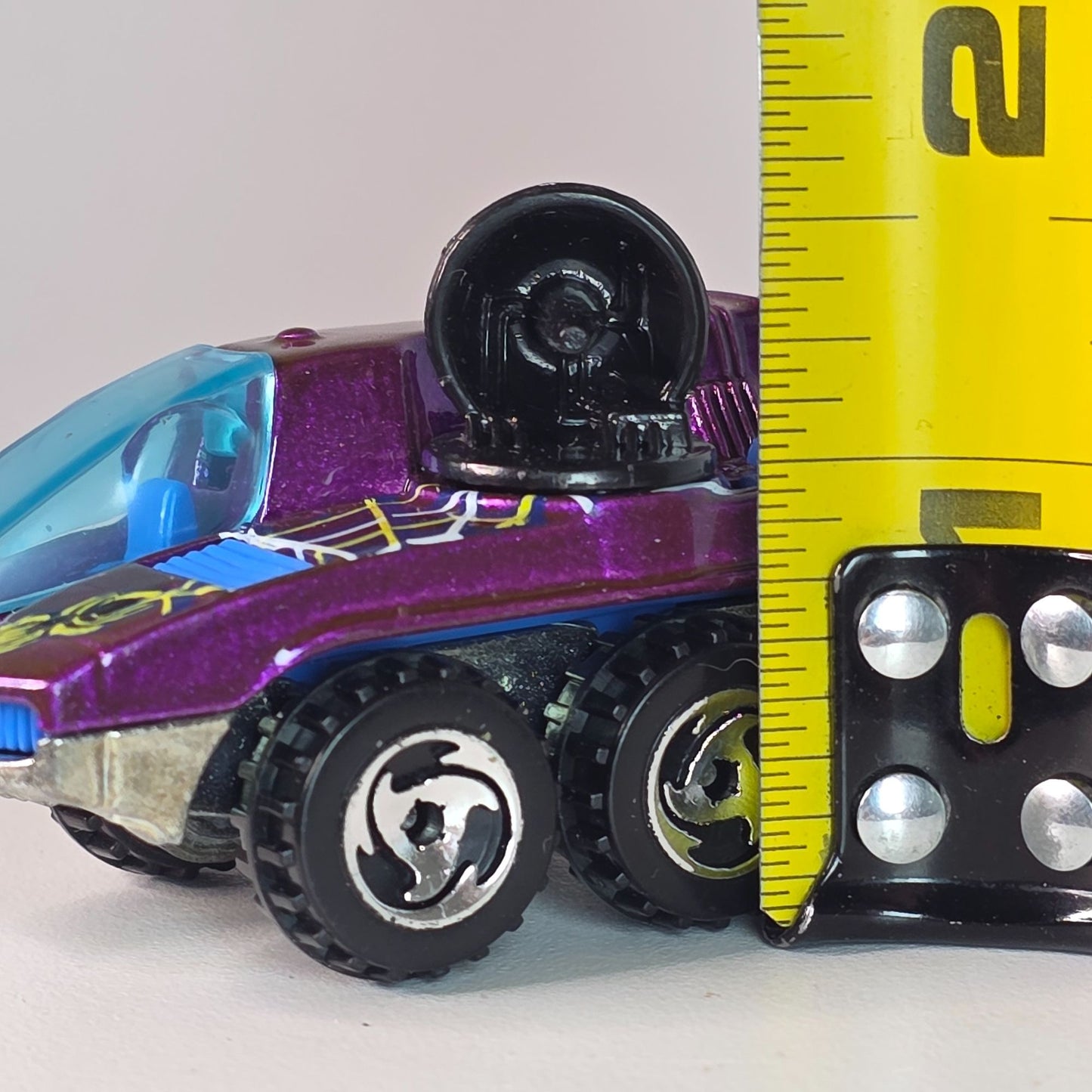 Hot Wheels Webspinner 1988 Purple Die-Cast Car