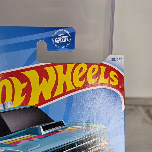 Hot Wheels 87 Dodge D100 Die-Cast Car Truck 38/250 Blue