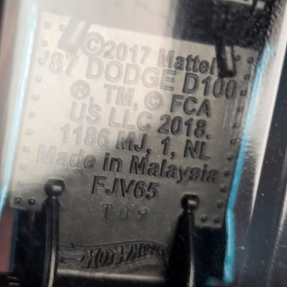 Hot Wheels 87 Dodge D100 Die-Cast Car Truck 38/250 Blue