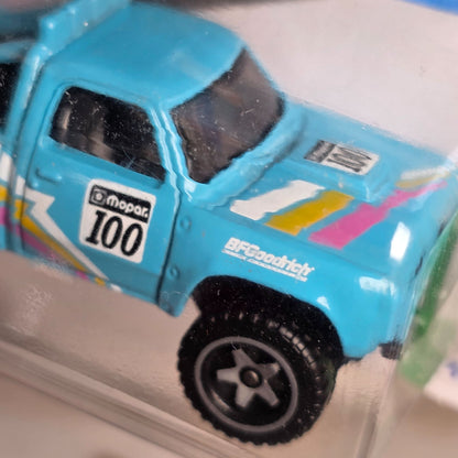 Hot Wheels 87 Dodge D100 Die-Cast Car Truck 38/250 Blue