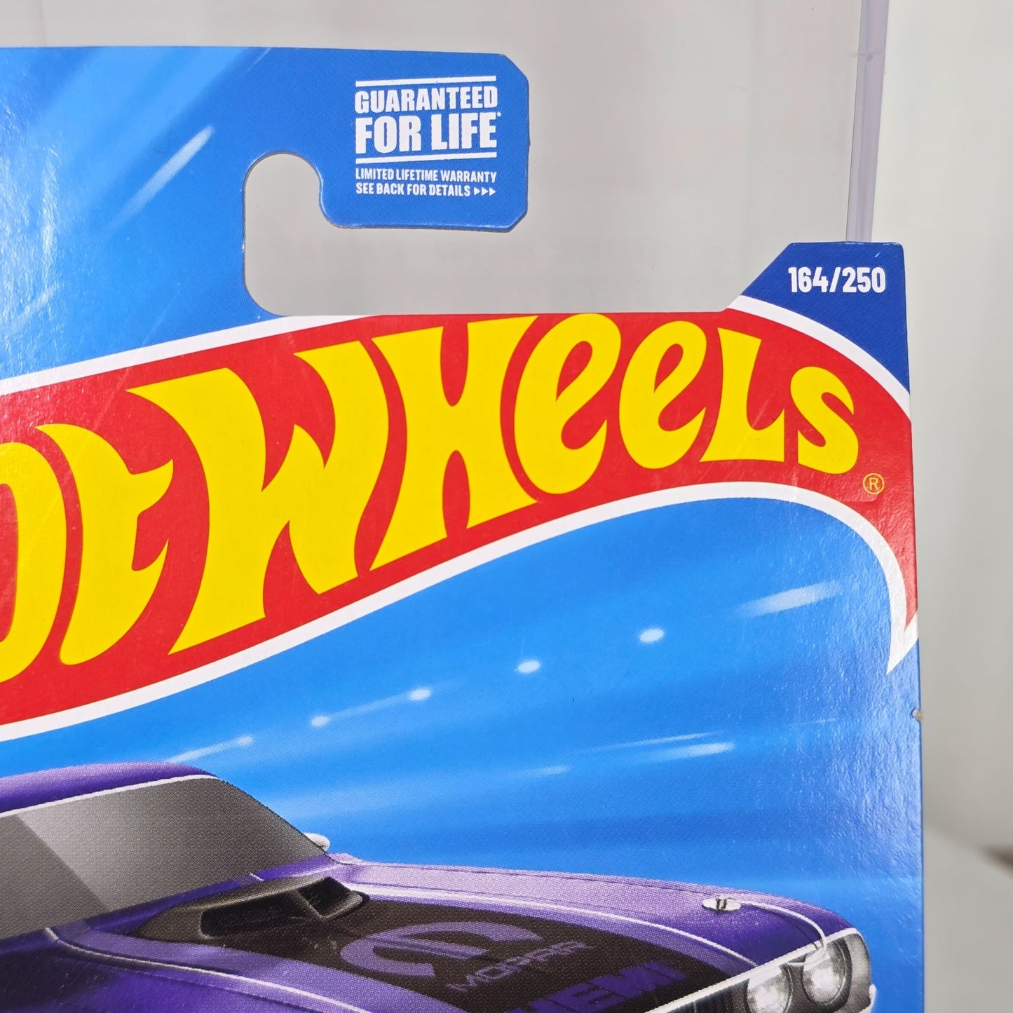 Hot Wheels 70 Dodge Hemi Challenger Purple 164/250 Die-Cast Car