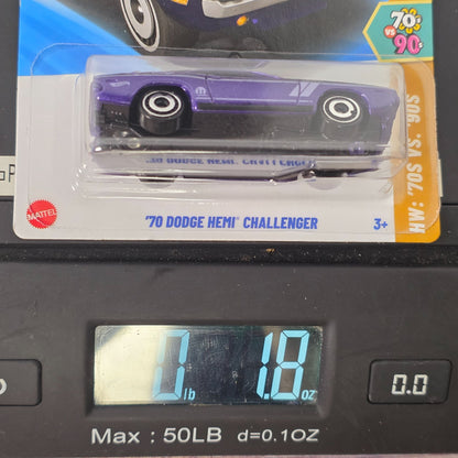 Hot Wheels 70 Dodge Hemi Challenger Purple 164/250 Die-Cast Car