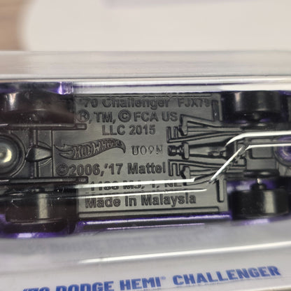 Hot Wheels 70 Dodge Hemi Challenger Purple 164/250 Die-Cast Car
