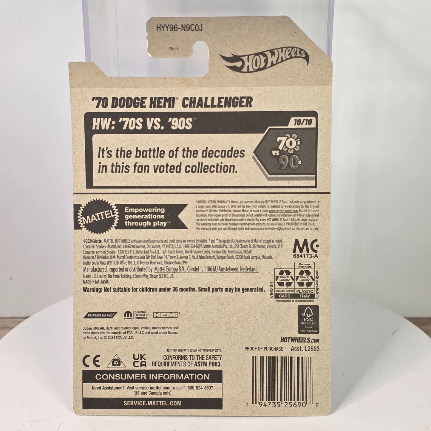 Hot Wheels 70 Dodge Hemi Challenger Purple 164/250 Die-Cast Car