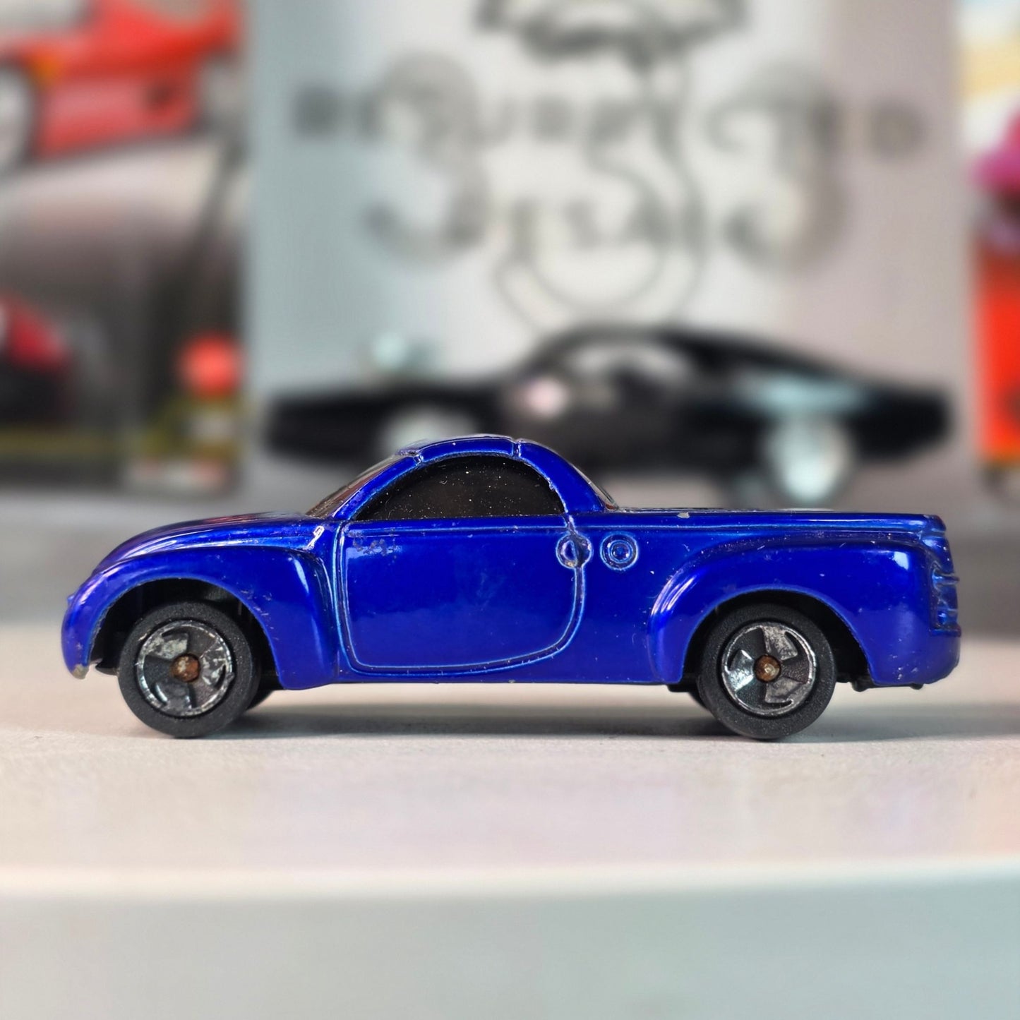 Maisto 2000 Chevrolet SSR Blue Pickup Truck Loose Diecast Made in China