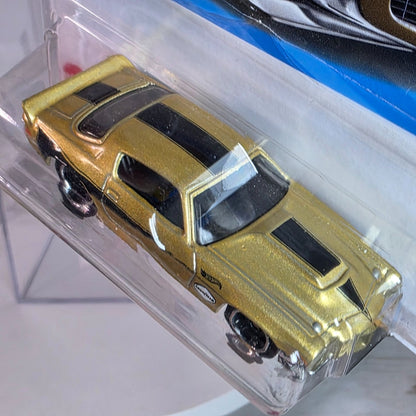 Hot Wheels 70 Chevy Camaro RS Die-Cast Car 53/250 Gold 70s Vs 90s Series Collectible Toy