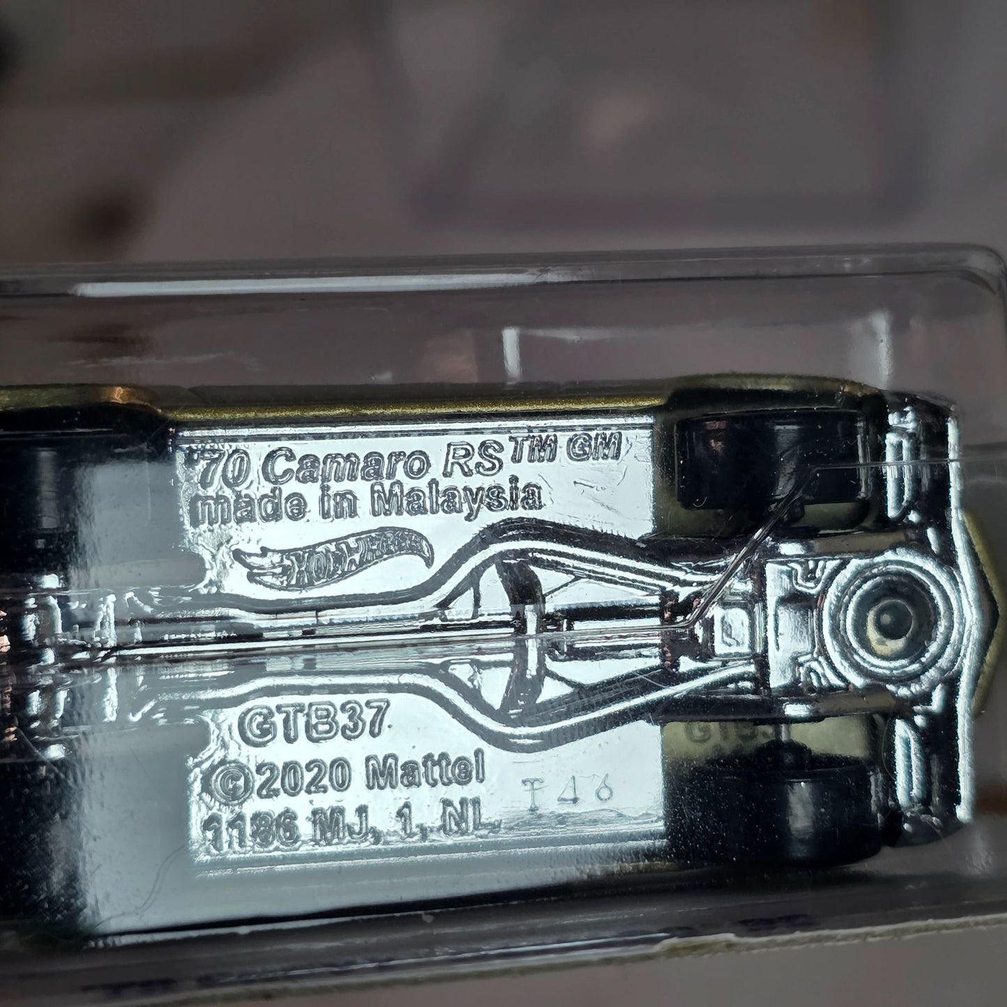 Hot Wheels 70 Chevy Camaro RS Die-Cast Car 53/250 Gold 70s Vs 90s Series Collectible Toy