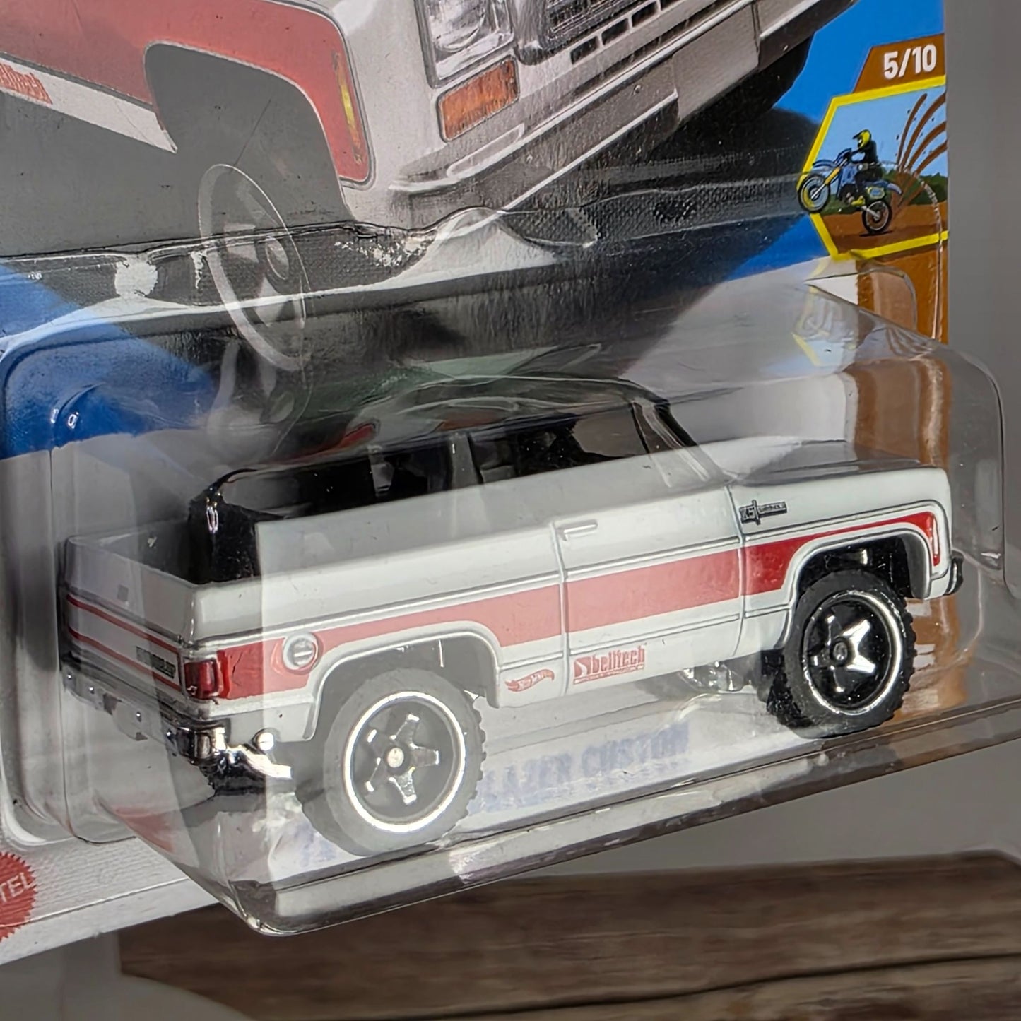 Hot Wheels 75 Chevy Blazer Custom Die-Cast Car