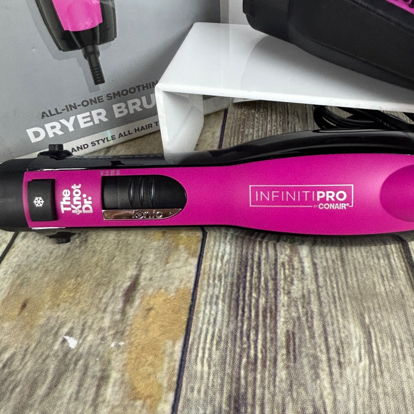 InfinitiPRO The Knot Dr. All-In-One Smoothing Dryer Brush