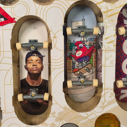 Tech Deck Olympic Games Paris 2024 Competition Legends 8-Pack