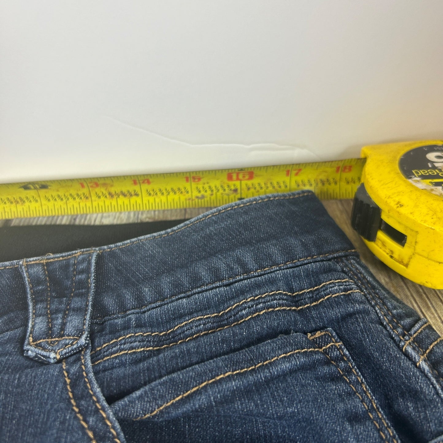 Democracy Womens Dark Wash Denim Shorts Size 16WP