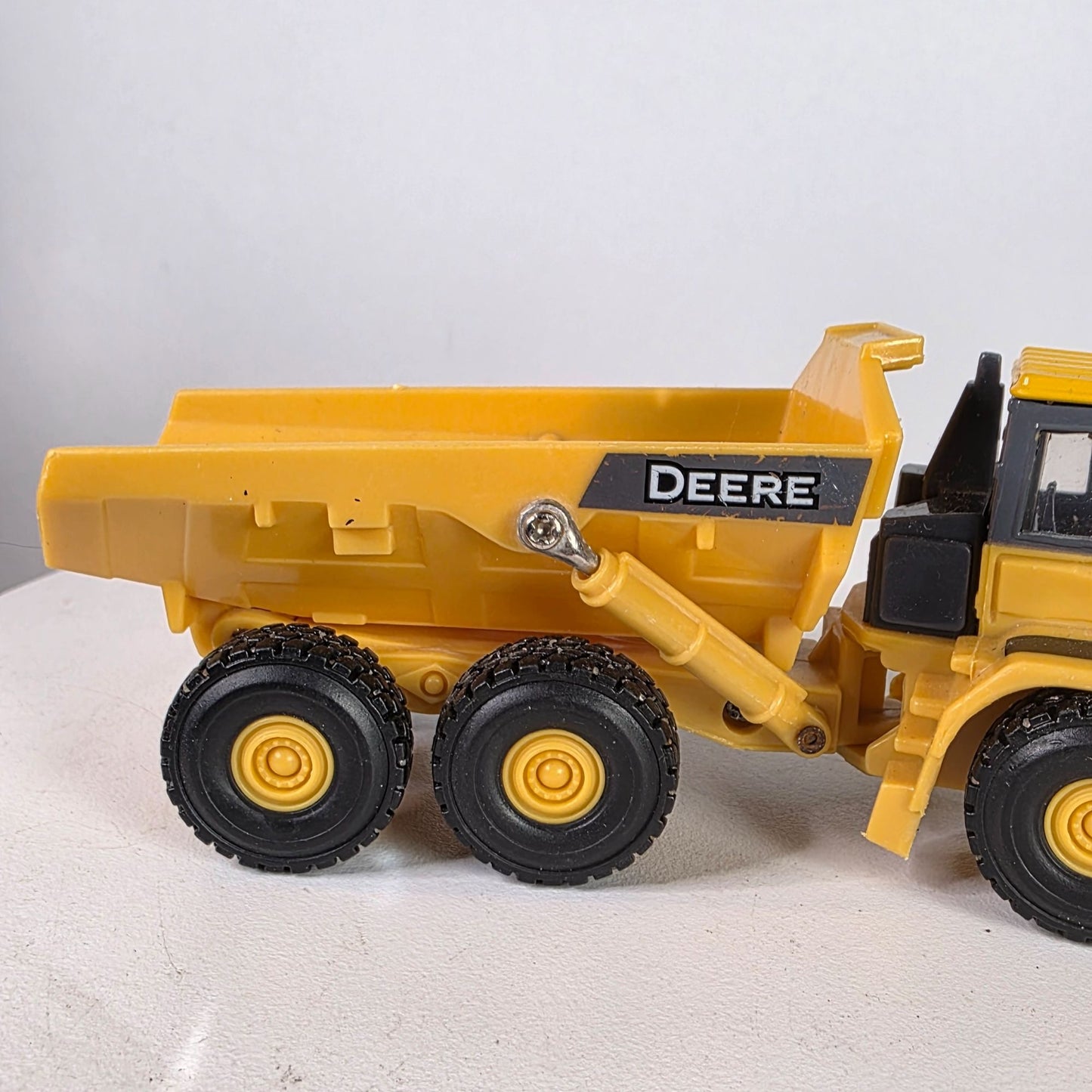 John Deere Toy Dump Truck Diecast Model By Tomy