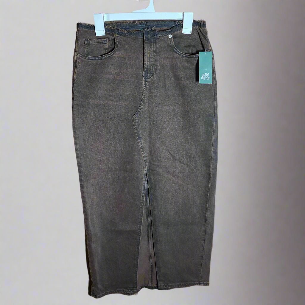 NWT New Women's Wild Fable Denim Skirt 6