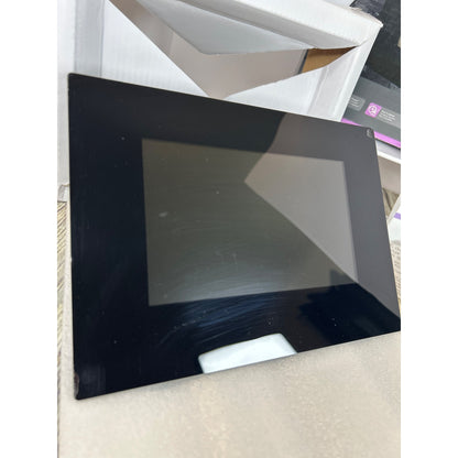 Polaroid 7" Digital Picture Frame With Stand & Box