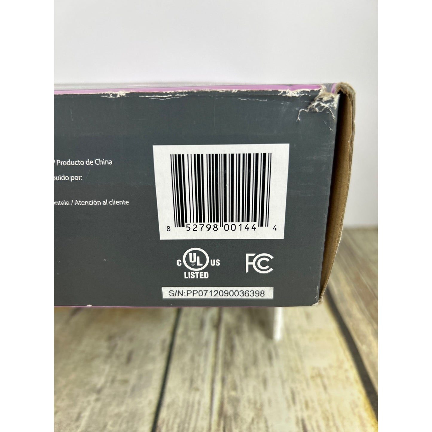 Polaroid 7" Digital Picture Frame With Stand & Box