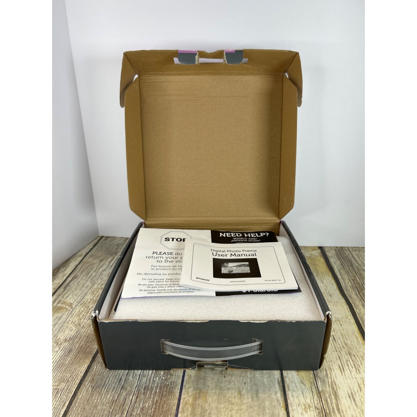 Polaroid 7" Digital Picture Frame With Stand & Box
