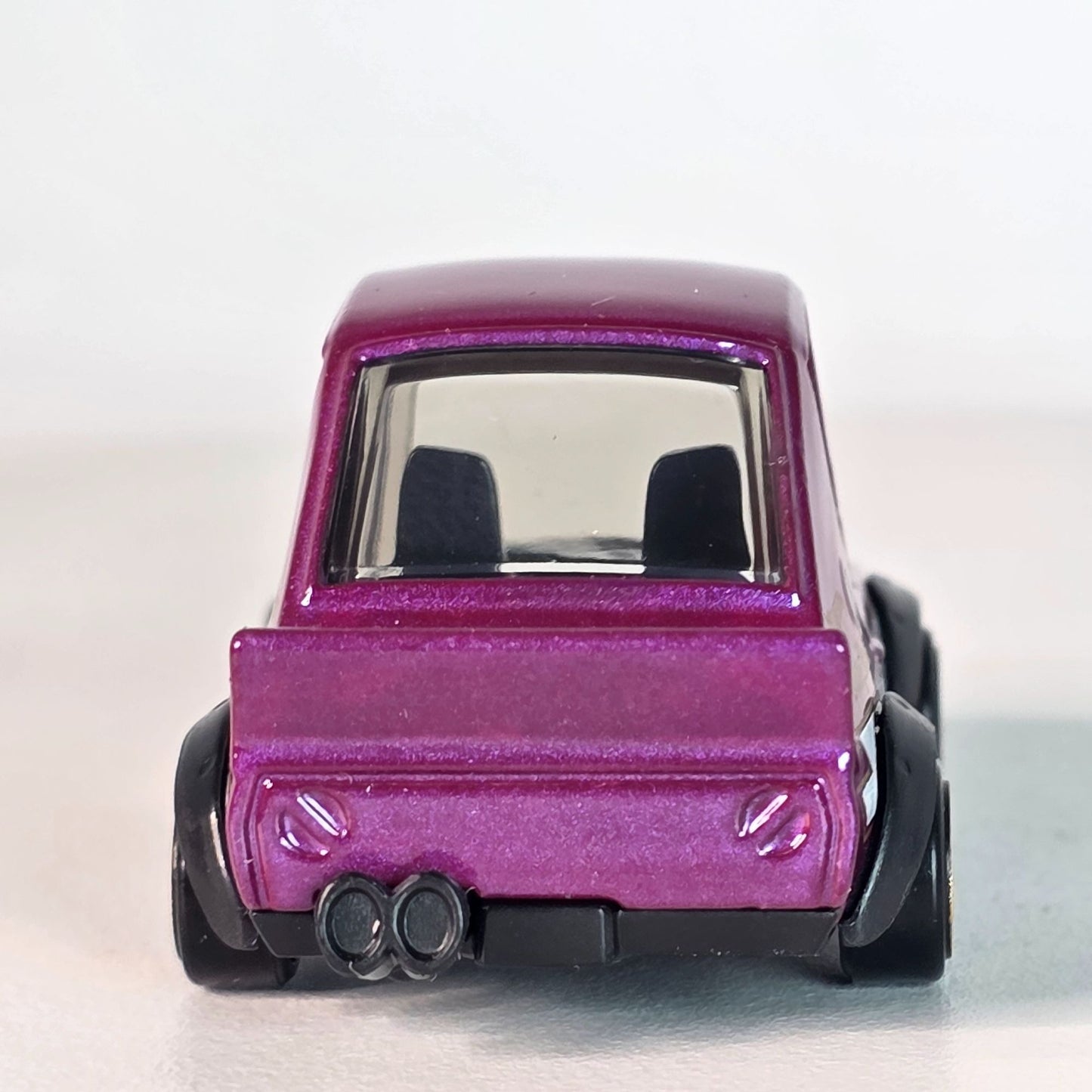 Hot Wheels Liberty Walk Nissan Skyline 2000GT-R LBWK